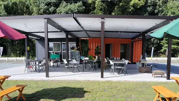 カフェ・BBQテラス、ワンちゃんも入れます